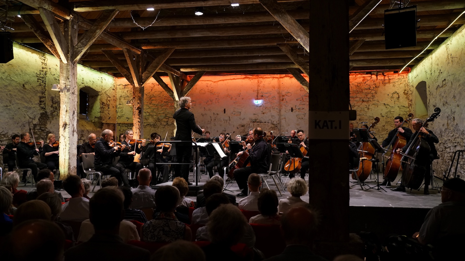 Nordwestdeutsche Philharmonie zu Gast bei VOICES – Europäische Premiere mit ergreifender Opernsuite
