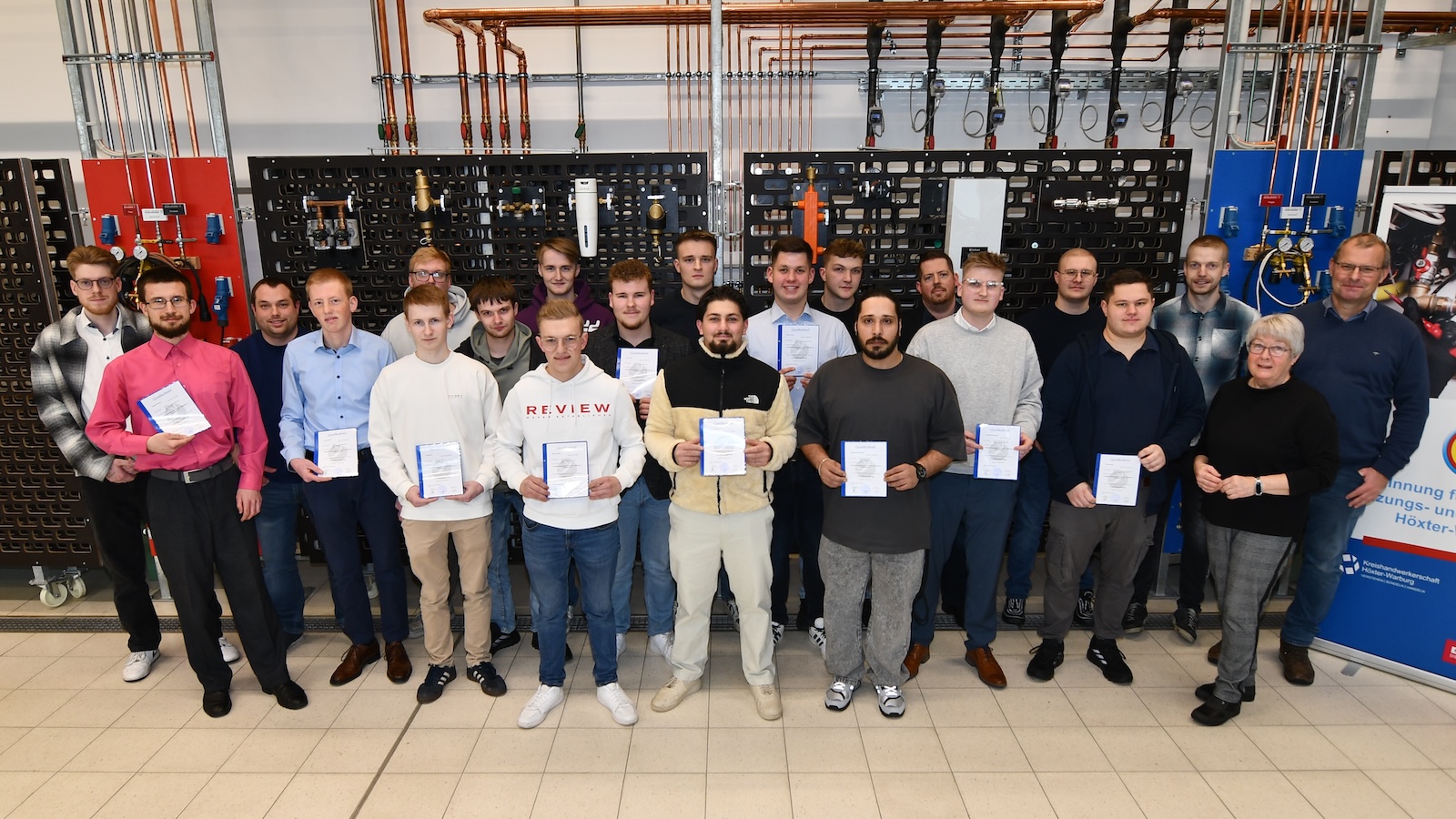 Obermeisterin Jutta Wiegand begrüßt 18 neue Gesellen der Innung Sanitär-, Heizungs- und Klimatechnik Höxter-Warburg