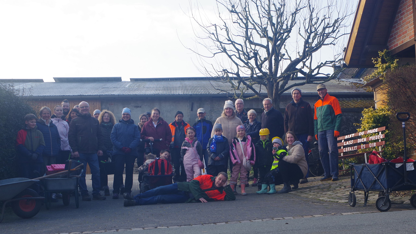 Heimatverein Reelsen organisiert Dorfaktionstag mit vielen Helfern und sichtbaren Arbeiten im ganzen Ort